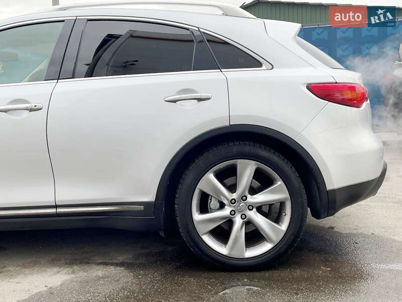 Внедорожник / Кроссовер Infiniti FX 37 2012 в Киеве