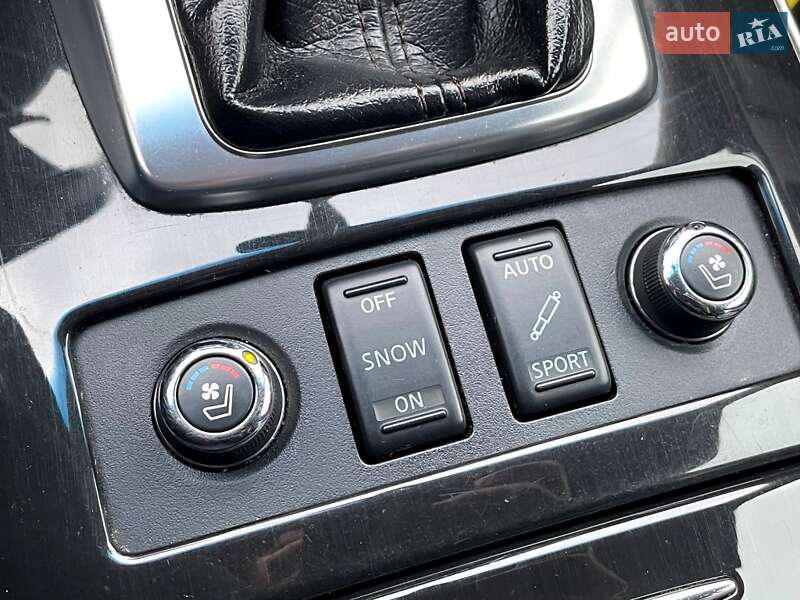 Внедорожник / Кроссовер Infiniti FX 37 2012 в Киеве