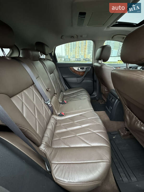 Внедорожник / Кроссовер Infiniti FX 37 2010 в Киеве фото 11 Внедорожник / Кроссовер Infiniti FX 37 2010 в Киеве