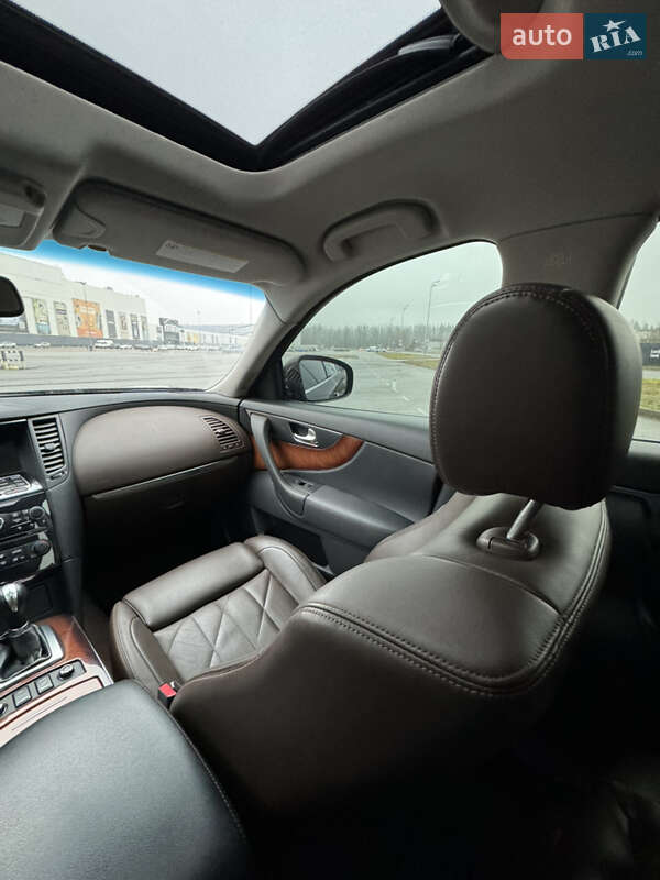Внедорожник / Кроссовер Infiniti FX 37 2010 в Киеве фото 19 Внедорожник / Кроссовер Infiniti FX 37 2010 в Киеве