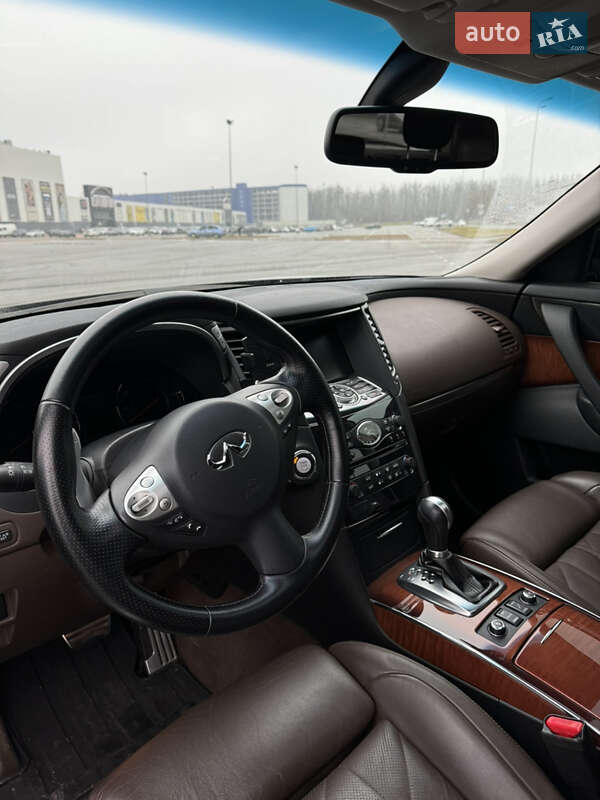 Внедорожник / Кроссовер Infiniti FX 37 2010 в Киеве фото 23 Внедорожник / Кроссовер Infiniti FX 37 2010 в Киеве