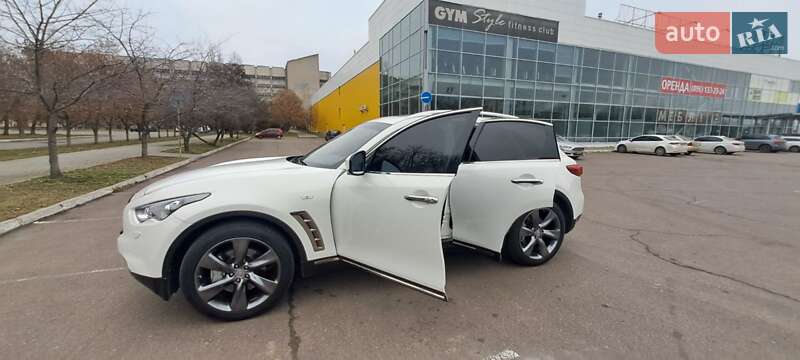 Позашляховик / Кросовер Infiniti FX 37 2011 в Миколаєві