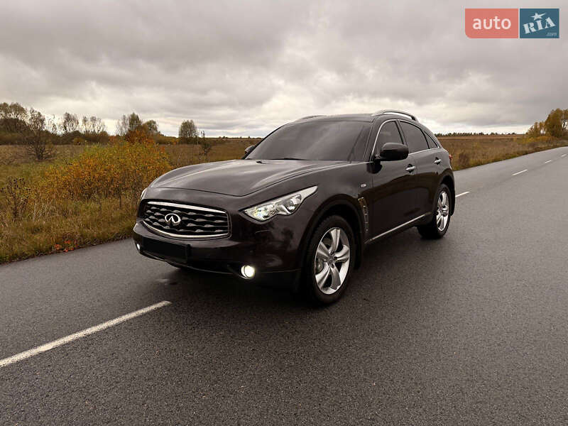 Позашляховик / Кросовер Infiniti FX 37 2010 в Чернігові
