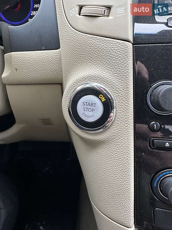 Позашляховик / Кросовер Infiniti FX 37 2011 в Києві