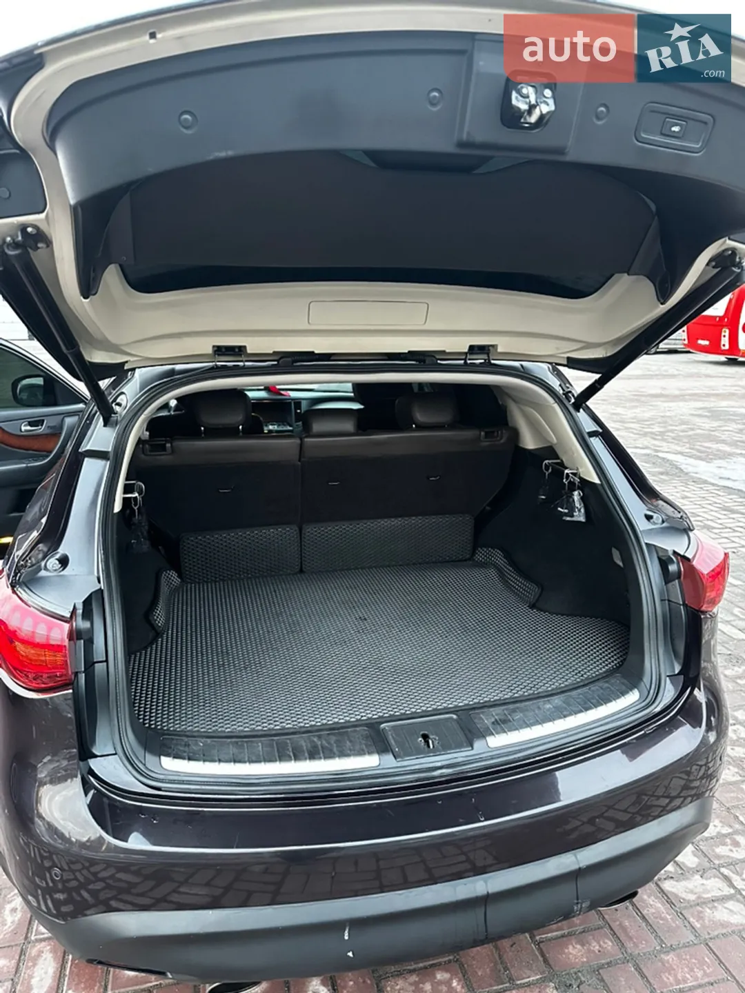 2011 Infiniti FX - мініатюра 18