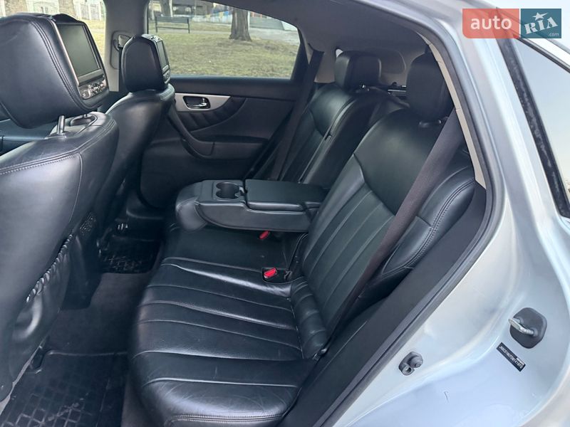 Внедорожник / Кроссовер Infiniti FX 37 2013 в Каменском