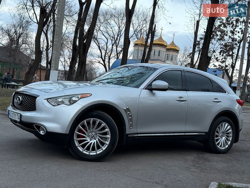 Внедорожник / Кроссовер Infiniti FX 37 2013 в Каменском