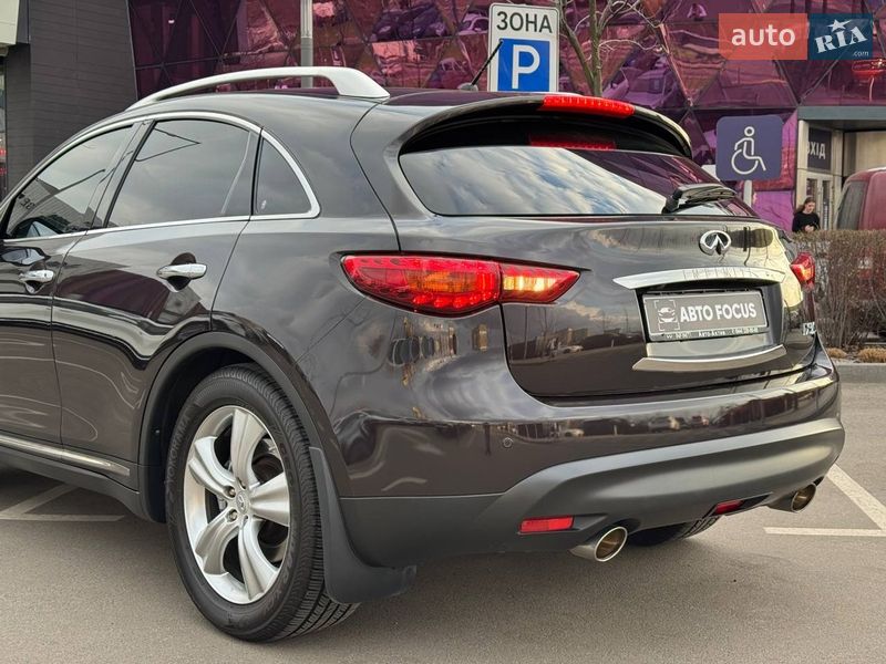 Внедорожник / Кроссовер Infiniti FX 37 2010 в Киеве