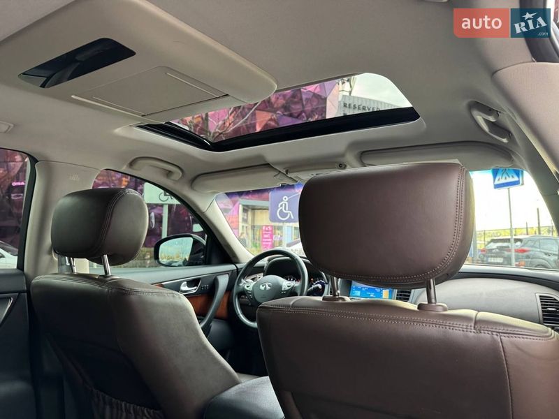 Внедорожник / Кроссовер Infiniti FX 37 2010 в Киеве