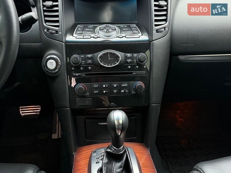 Внедорожник / Кроссовер Infiniti FX 37 2012 в Каменском