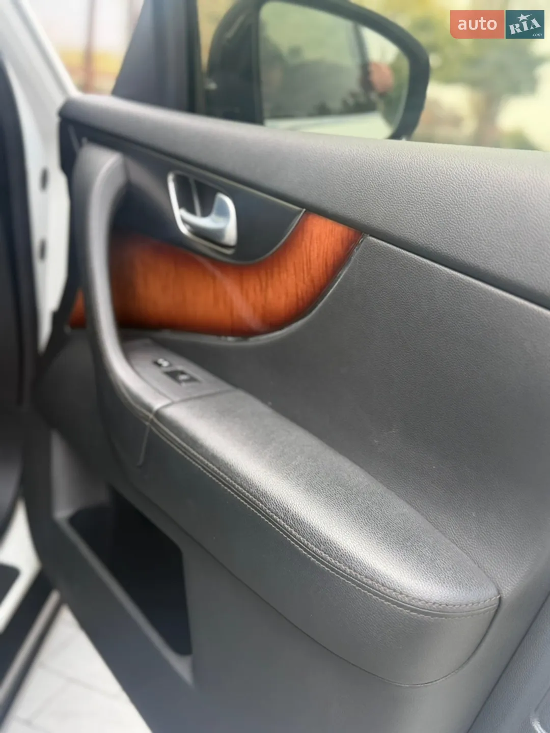 2010 Infiniti FX - мініатюра 9