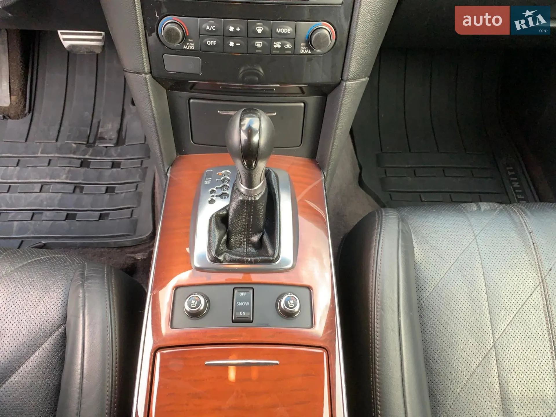 2011 Infiniti FX - мініатюра 25