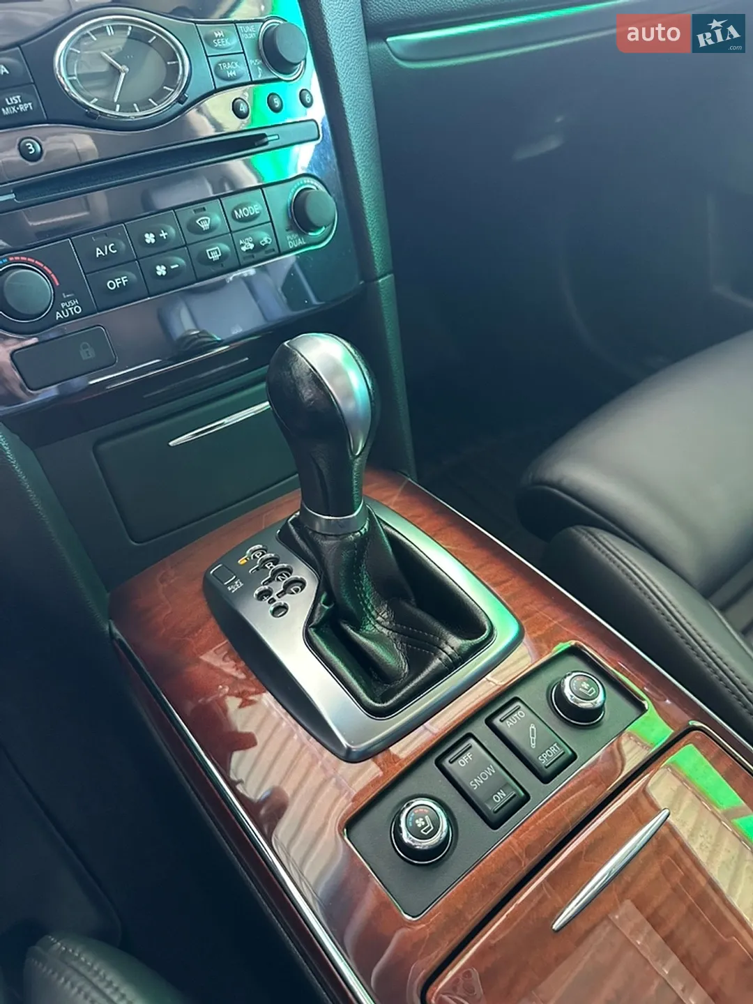2010 Infiniti FX - мініатюра 8