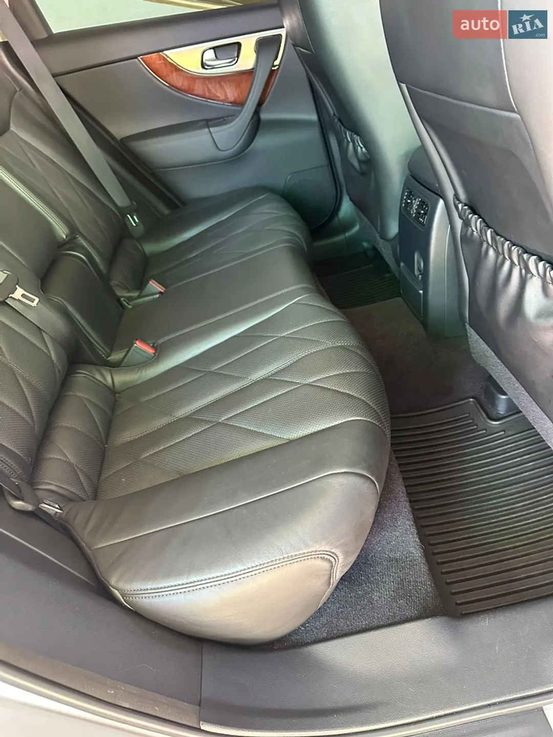 2010 Infiniti FX - мініатюра 16