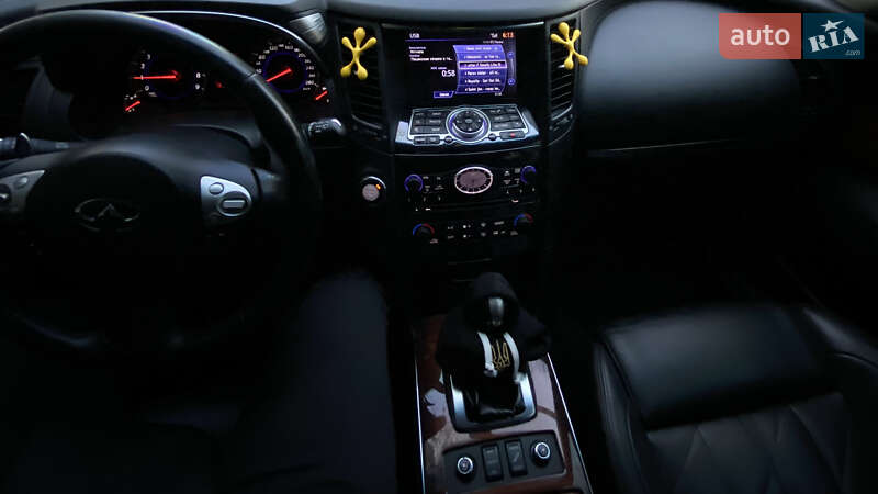 Внедорожник / Кроссовер Infiniti FX 50 2010 в Новомосковске