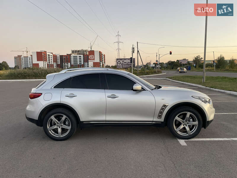Позашляховик / Кросовер Infiniti FX 50 2008 в Луцьку