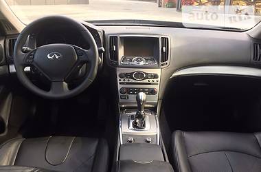 Седан Infiniti G25 2011 в Ровно