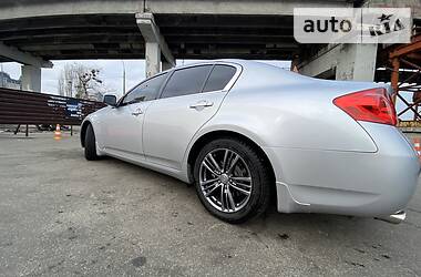 Седан Infiniti G25 2011 в Киеве