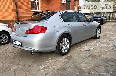 Седан Infiniti G25 2012 в Киеве