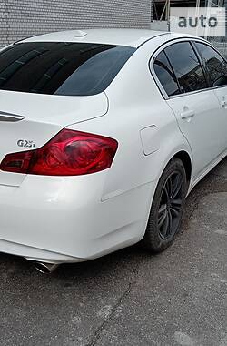 Седан Infiniti G25 2012 в Днепре