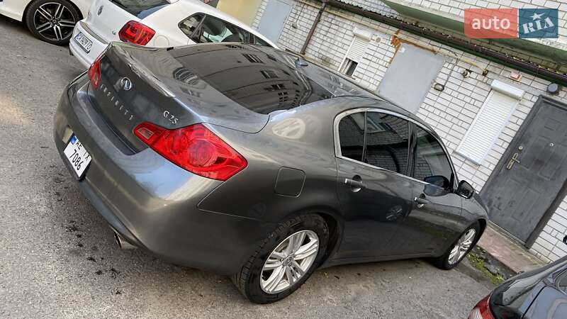Седан Infiniti G25 2011 в Черкассах