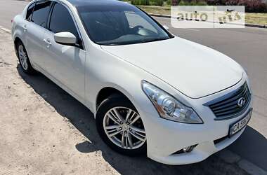 Седан Infiniti G25 2010 в Киеве