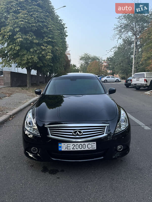 Седан Infiniti G25 2012 в Николаеве