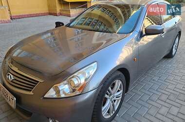 Седан Infiniti G25 2010 в 