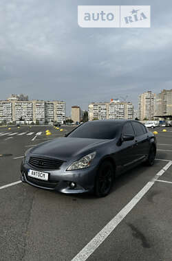 Седан Infiniti G25 2012 в Киеве