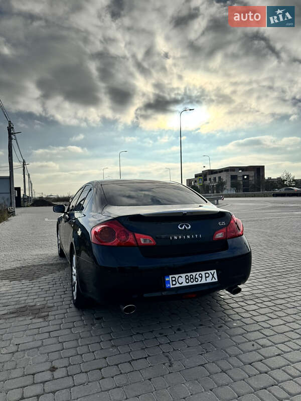 Седан Infiniti G25 2012 в Львові