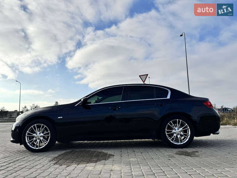 Седан Infiniti G25 2012 в Львові
