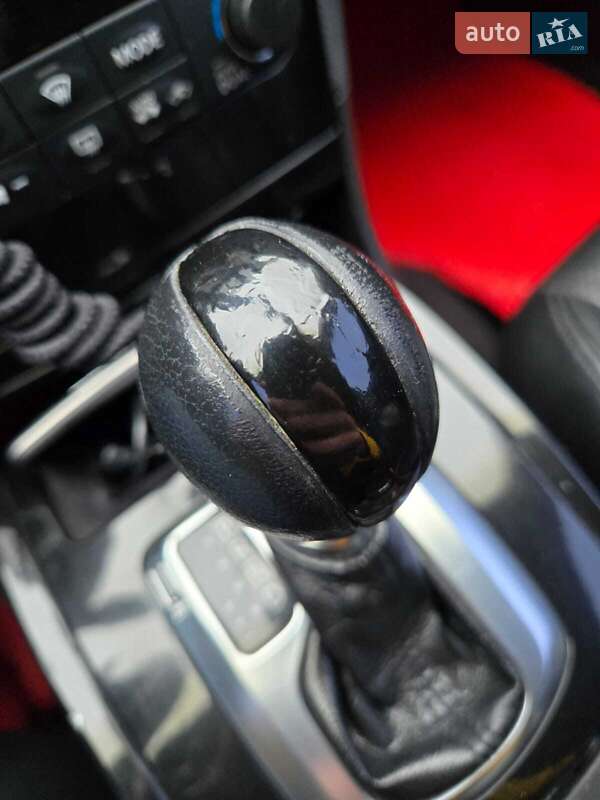 Седан Infiniti G25 2011 в Криховцах