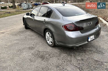 Седан Infiniti G25 2012 в Кременчуге