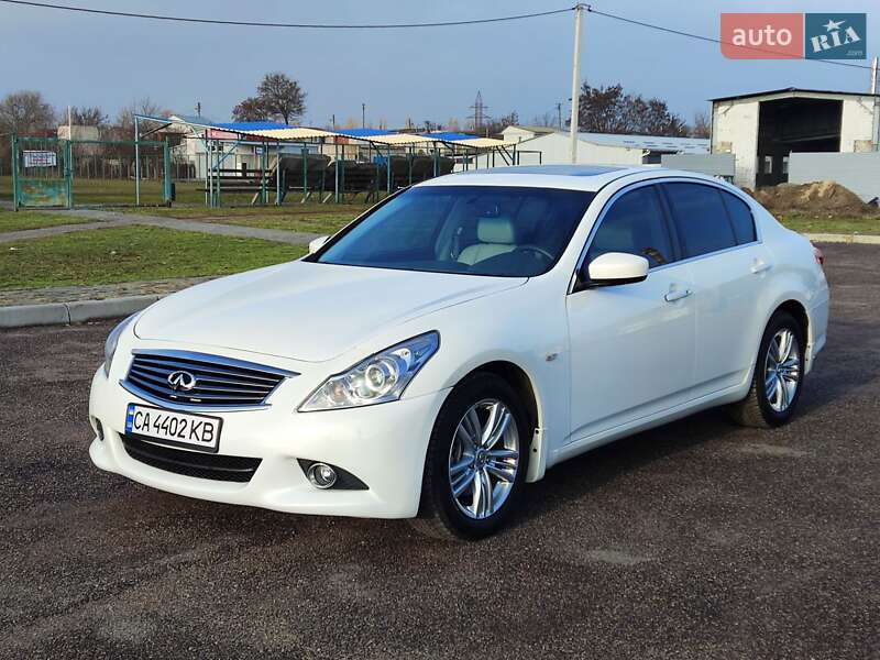 Седан Infiniti G25 2011 в Черкассах