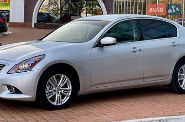 Седан Infiniti G25 2011 в 