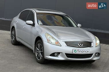 Седан Infiniti G25 2011 в 
