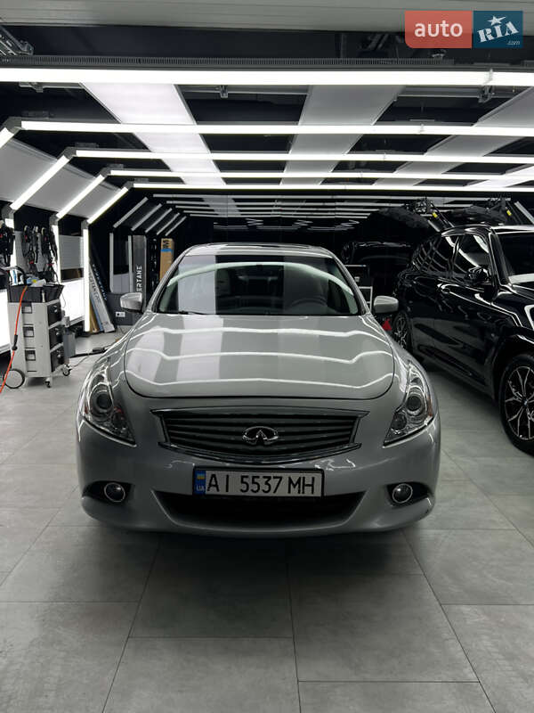 Седан Infiniti G25 2010 в Борисполе
