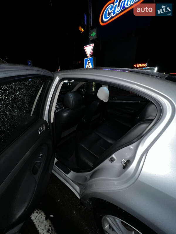 Седан Infiniti G25 2010 в Борисполе