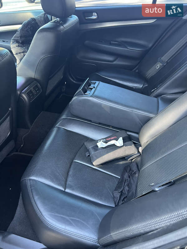 Седан Infiniti G25 2012 в Києві
