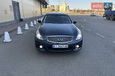 Седан Infiniti G25 2010 в 