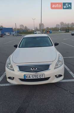 Седан Infiniti G25 2010 в 