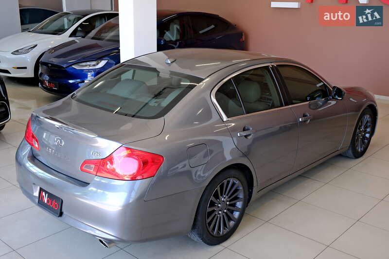 Седан Infiniti G25 2011 в Одессе