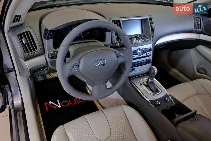 Седан Infiniti G25 2011 в Одессе