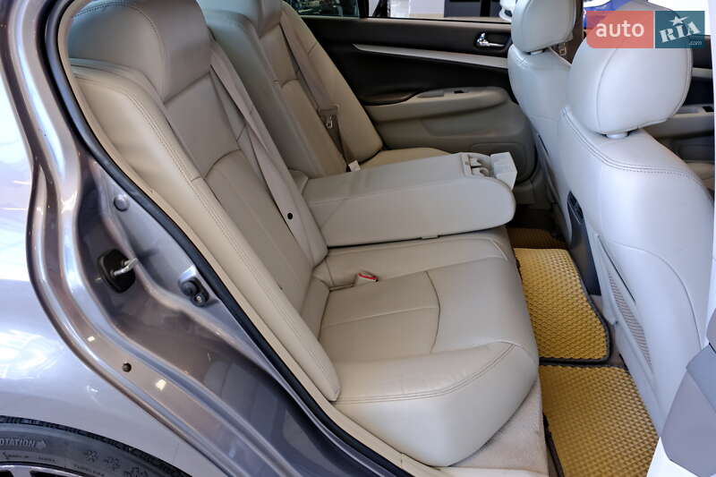 Седан Infiniti G25 2011 в Одессе