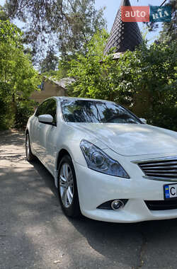Седан Infiniti G25 2011 в 