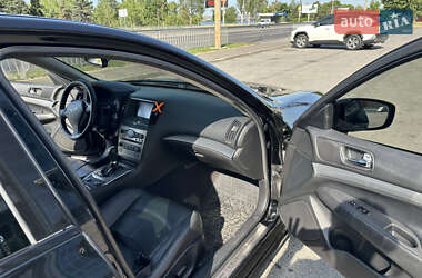 Седан Infiniti G25 2012 в 