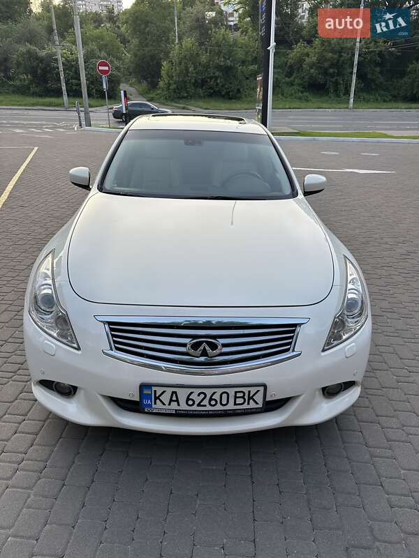 Седан Infiniti G25 2012 в Києві