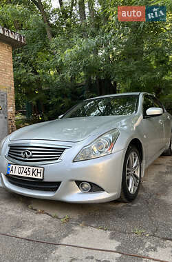 Седан Infiniti G25 2011 в Киеве