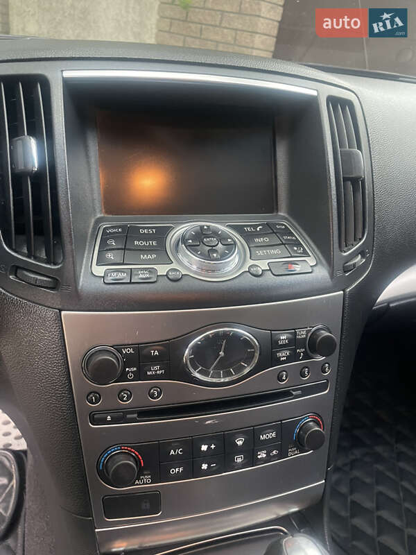 Седан Infiniti G25 2012 в Вознесенську