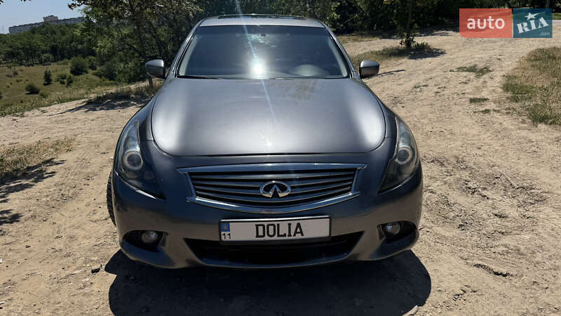 Седан Infiniti G25 2010 в Запоріжжі